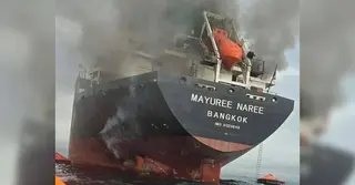 হরমুজ প্রণালির কাছে শত শত জাহাজ অপেক্ষায়; বাড়ছে উত্তেজনা